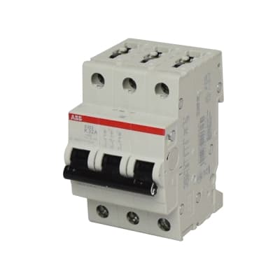 Interruptor termomagnético ABB 2CDS253001R0537 · 3x32A 20/6kA 230/400V tipo K DIN