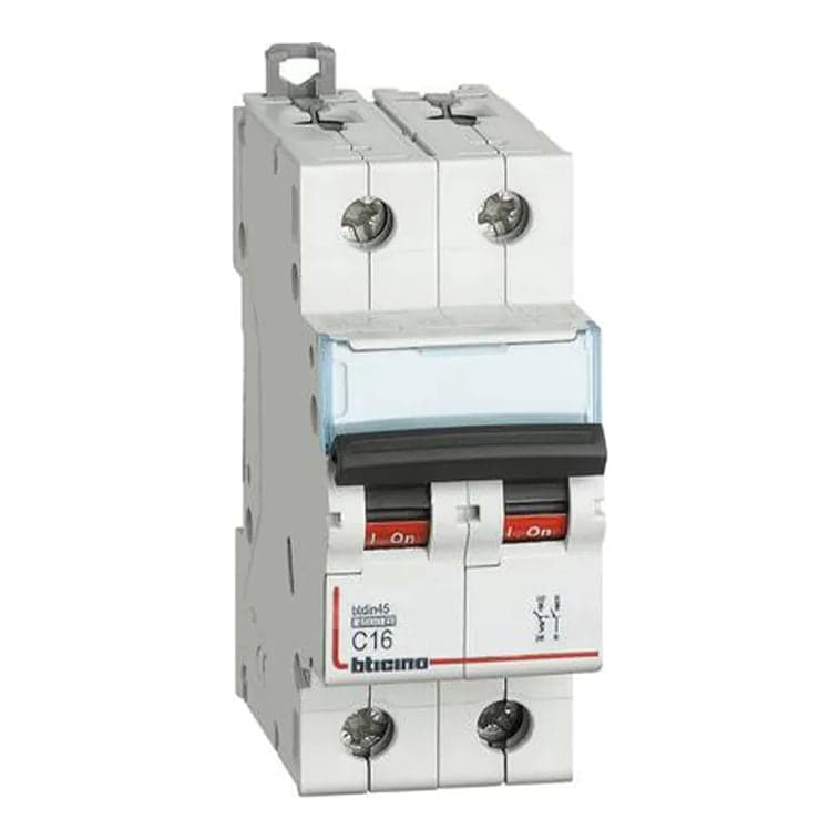 Interruptor termomagnético BTICINO FN820YC16 · 2P C16 10/6kA 220/440V C DIN btdin