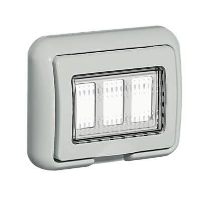 Cubierta MAGIC idrobox BTICINO 25603 · para 3 dados IP55