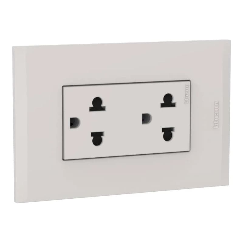 Toma duplex universal BTICINO AH2212TREH · 2P+T 16A-250V arena con placa arena