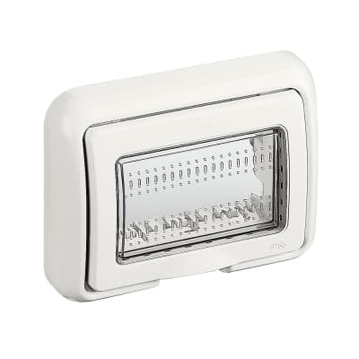 Cubierta idrobox BTICINO 25603B · blanco para 3 aparatos IP55