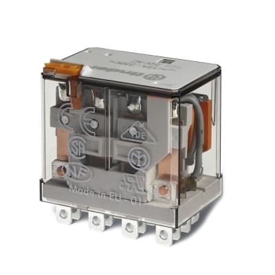 Relé FINDER 553490240040 · 14 pines 24VCD 4NA/NC 7A 250V con indicador mecánico