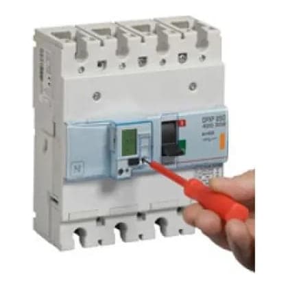 Imagen referencial de la serie: Interruptor electrónico LEGRAND 420337 · DPX3 250 3P LSI reg 64-160A 36kA-380/415V