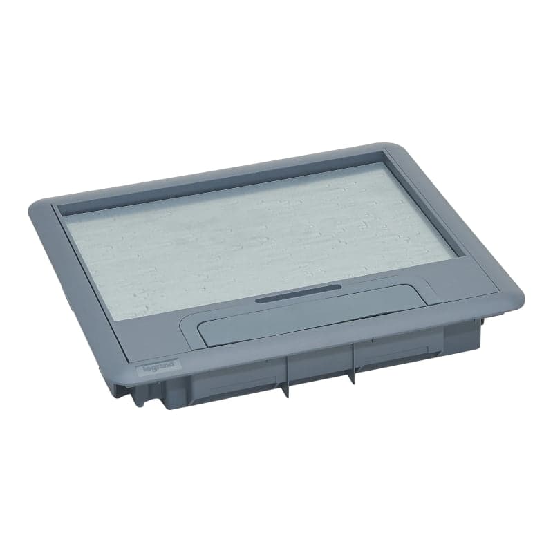 Tapa plástica para cajas version estándar LEGRAND 088001 · 12/18 módulos
