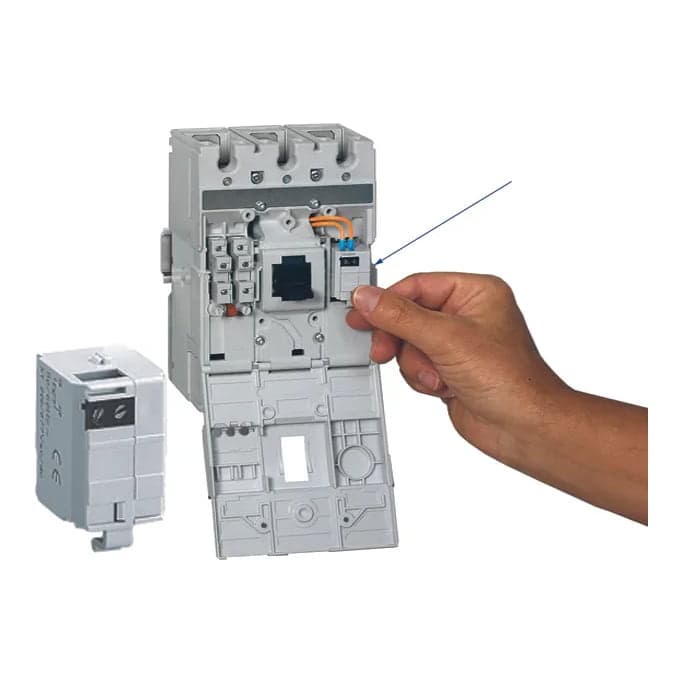 Bobina de disparo A emision LEGRAND 421016 · para DPX3 150/250 230V