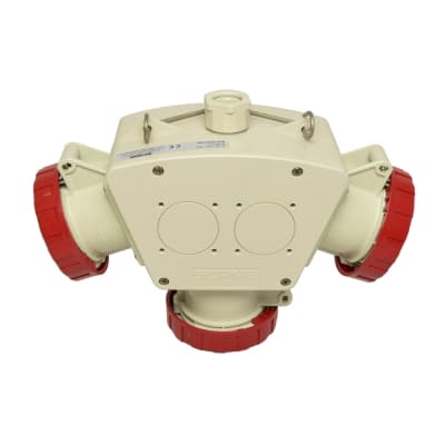 Adaptador múltiple SCAME 603.3505-058 · OUT: 3 tomacorrientes 3x32A+T 415V IP67 6H