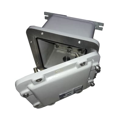 Imagen referencial de la serie: Caja con tapa abulon TRAMONTINA 56520/014 · 135x135x115mm (INTE), 2 salidas 1, CL1 zona 1