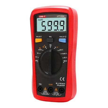 Multímetro digital UNI-T UT133A · rango hasta 600V AC/DC, protección completa